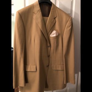 Men’s Sean John suit